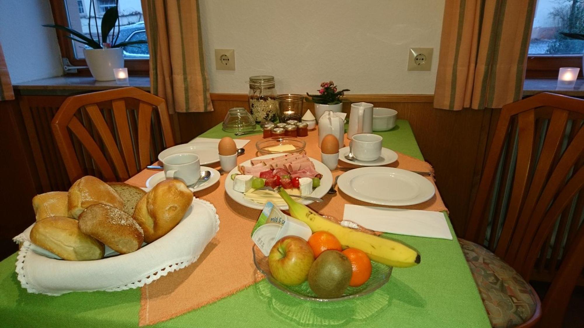 เพนชั่น ลันด์เฮาส์ ฟิชเชอร์ Hotel Massweiler ภายนอก รูปภาพ